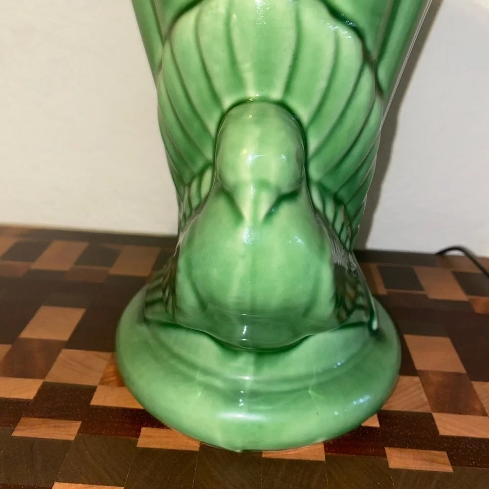 Vintage Shawnee Pottery Fluted Double Dove Green Glaze Ceramic Art Deco Vase 9”H